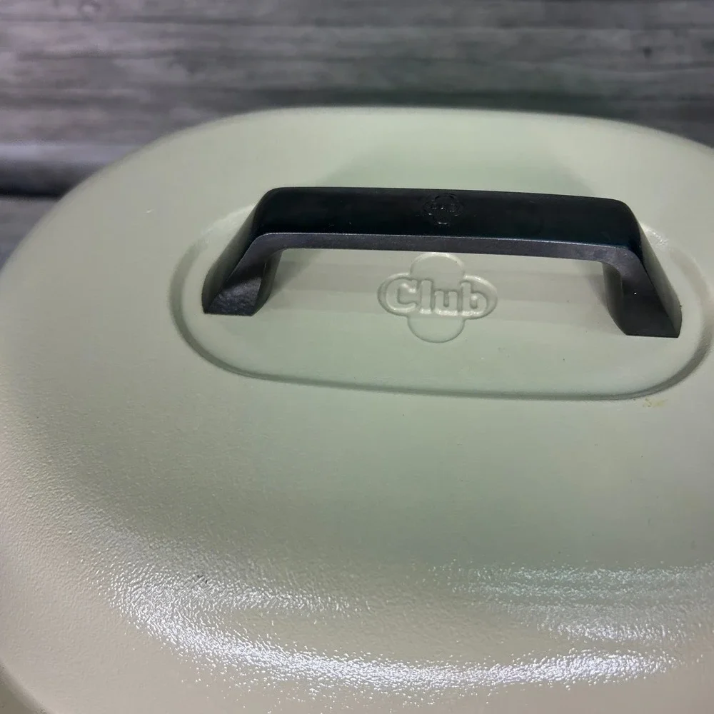 Vintage Club Oval Turkey Roaster Aluminum Dutch Oven Yellow